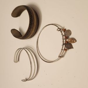 Set of 3 Paparazzi bracelets